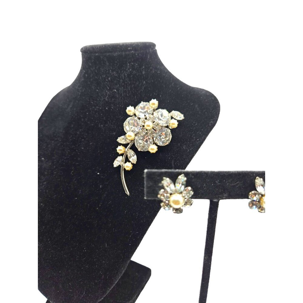 Vintage 1950s Rhinestone & Faux Pearl Floral Brooch & Earrings Multilayer